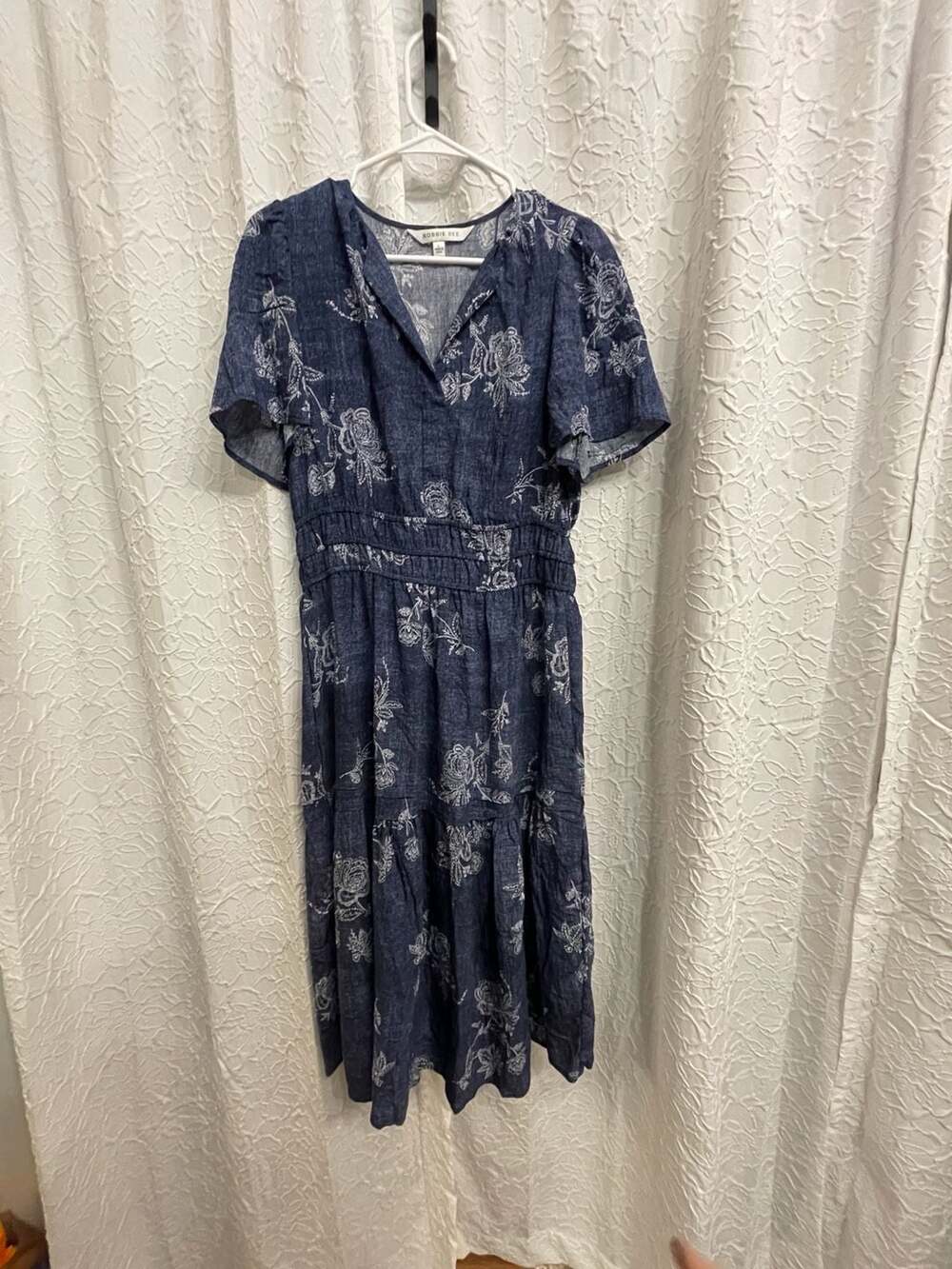 Robbie Bee Midi Dress Size L Blue Floral Short Sleeve Tiered V-Neck